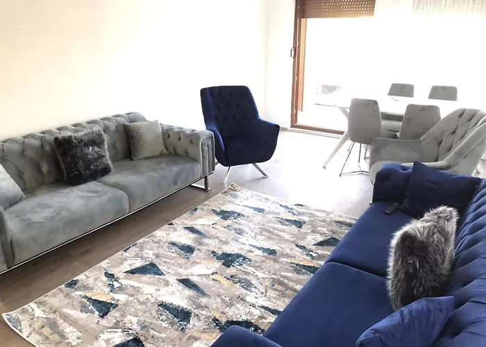 Guney Homes קמר