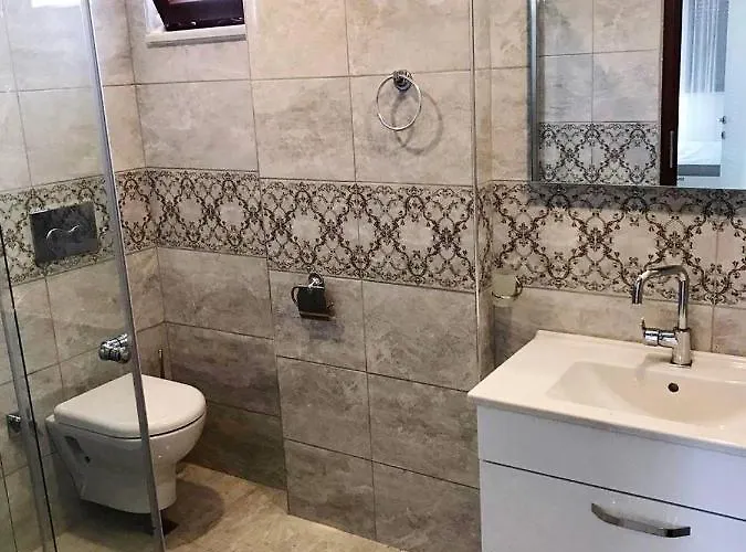 Guney Homes דירה *